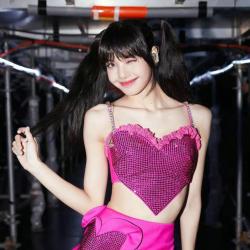 Blackpinklisa img